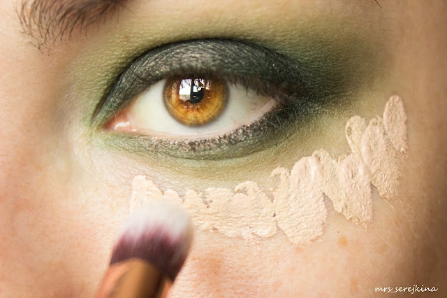 Green smoky eyes: step 6