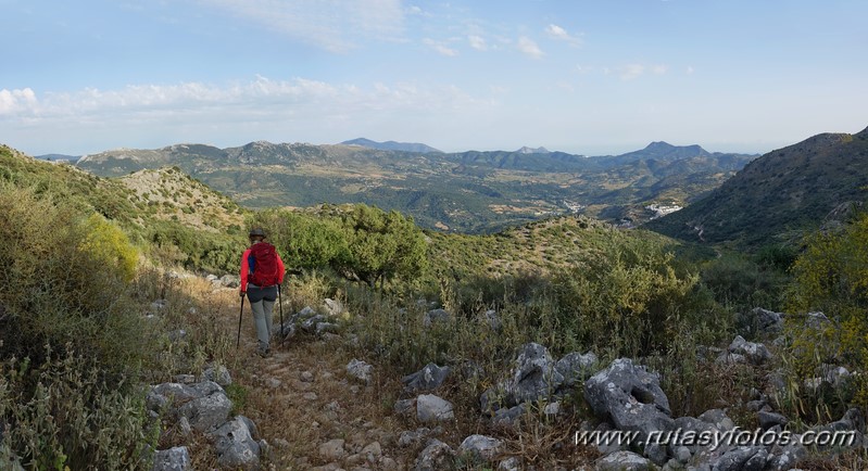 Subida al Martín Gil y Crestería de Sierra Blanquilla