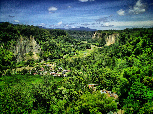 Ngarai Sianok - Bukit Tinggi West Sumatra