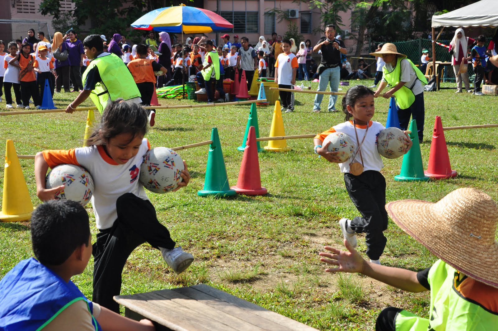 PUSAT SUMBER SEKOLAH: Hari Sukan