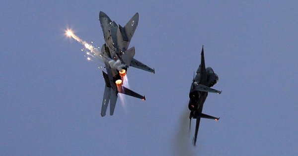 Ρωσικό υπουργείο Άμυνας: «Συστήματα S-200 της Συρίας κατέρριψαν ισραηλινό μαχητικό»