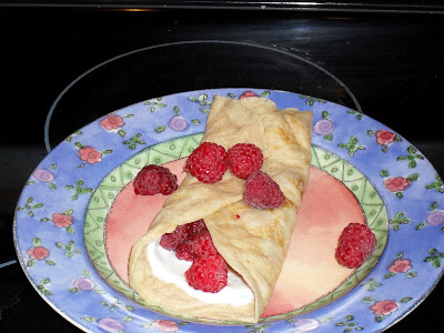 Teaser of finished crepe with fruit