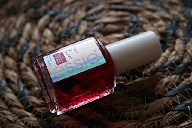 Essie Hard To Resist Nail Strengthener Treatment Review, photos