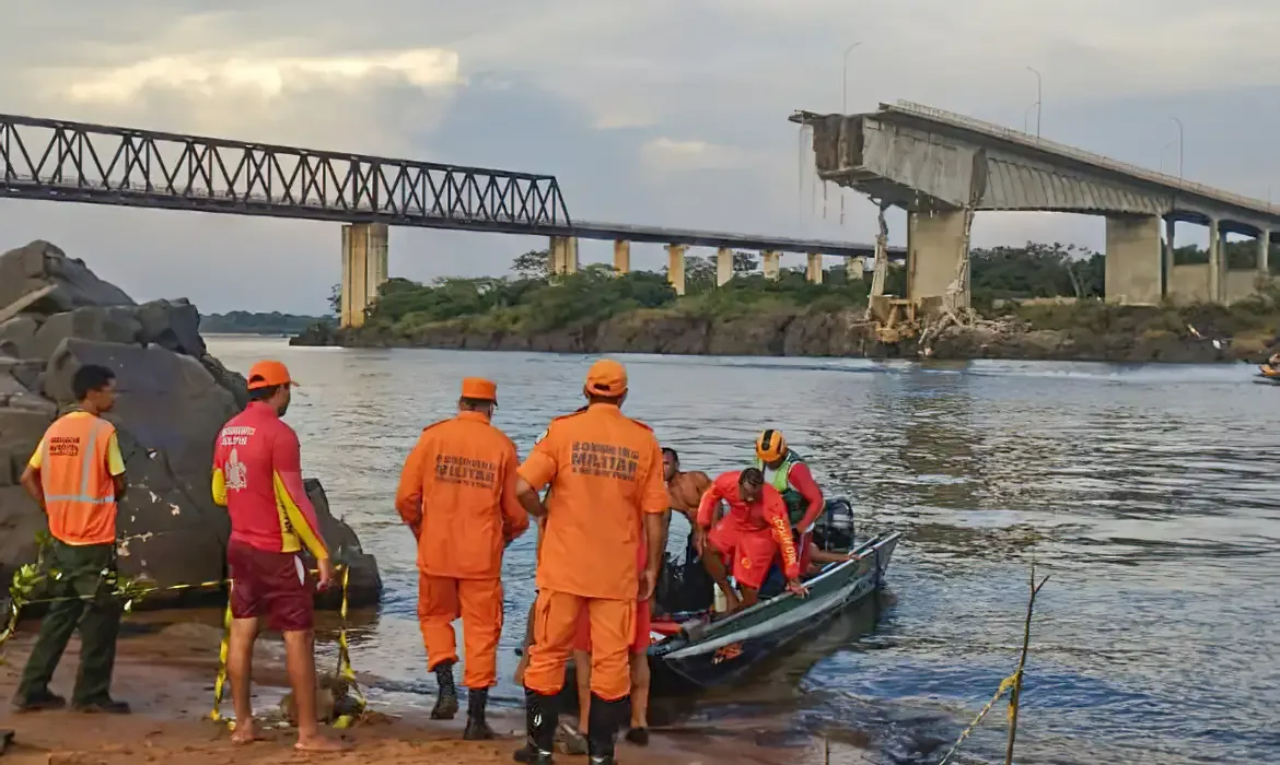 Brasília (DF) 22/12/2024 - Desabamento da ponte em rodovia federal que liga Aguiarnópolis a Estreito e determina força-tarefa para o local - Foto: Bombeiros Militar/Governo do Tocantins