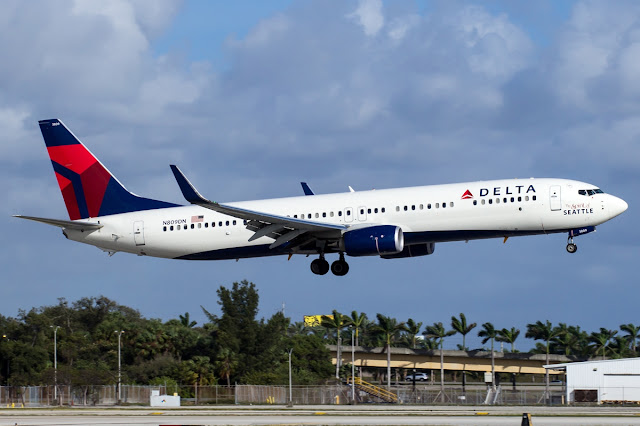 Delta Air Lines Boeing 737-900ER