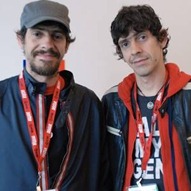 os-irmaos-gabriel-ba-e-fabio-moon-na-comic-con-2010-1311135905121_300x300