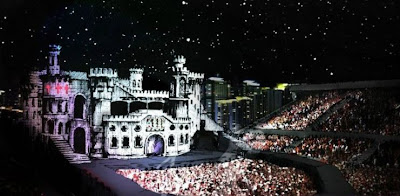 Lady Gaga's elaborate stage setup for her BTWB tour Hip