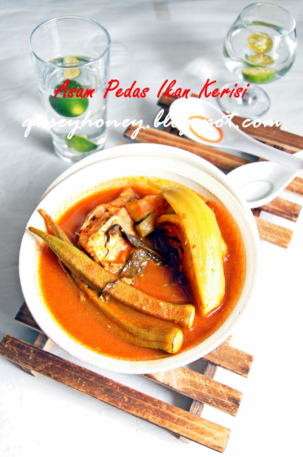 Qasey Honey: ASAM PEDAS IKAN KERISI BERSAMA SAWI JERUK ASIN