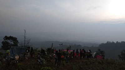 Komunitas Pemuda Trip Lebuay Gelar Camping Ceria di Bukit Kabut Banjaran