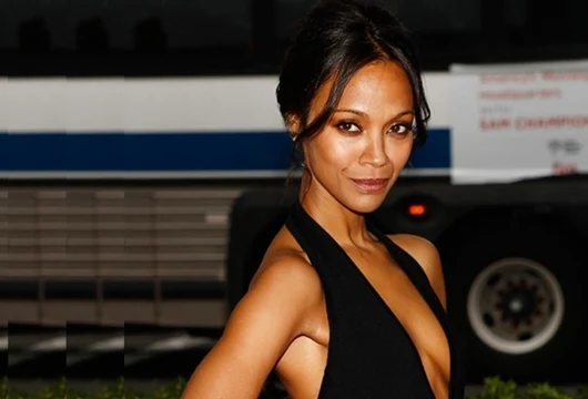 Zoe Saldana Senang Gunn Direkrut Disney