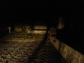 Ciudad encantada de Bhangarh de noche