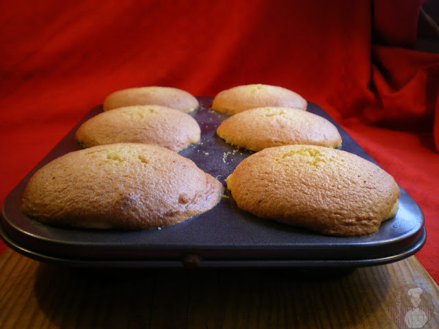 Small Cherry Bakewell. Horneadas