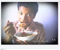 Si Fayi Makan Pangsit :D