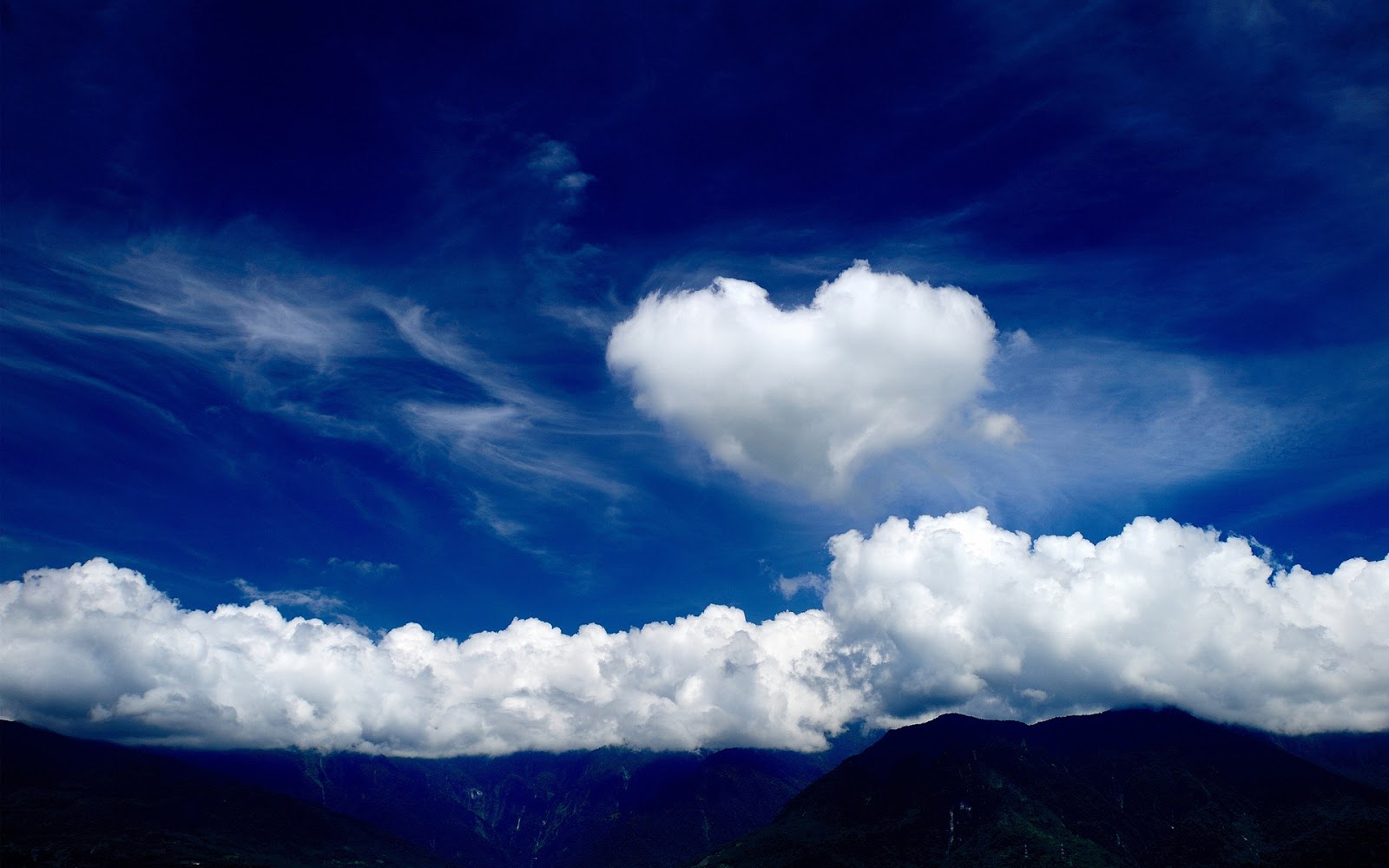 Valentine S Day Heart Shaped Cloud Wallpapers Art For HD Wallpapers Download Free Images Wallpaper [wallpaper981.blogspot.com]