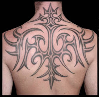 tatouage tribal sur le corps