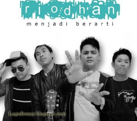 Dowmnload Lagu Riodhan Band - Senyum Tanpamu