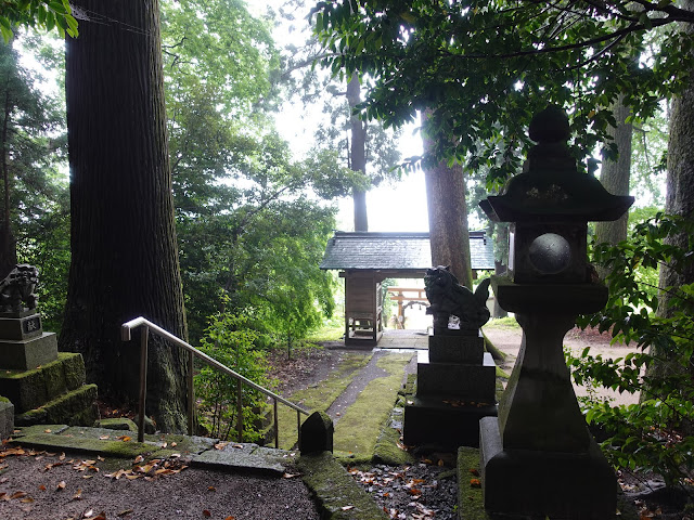 鳥取県西伯郡伯耆町岩立　岩立神社