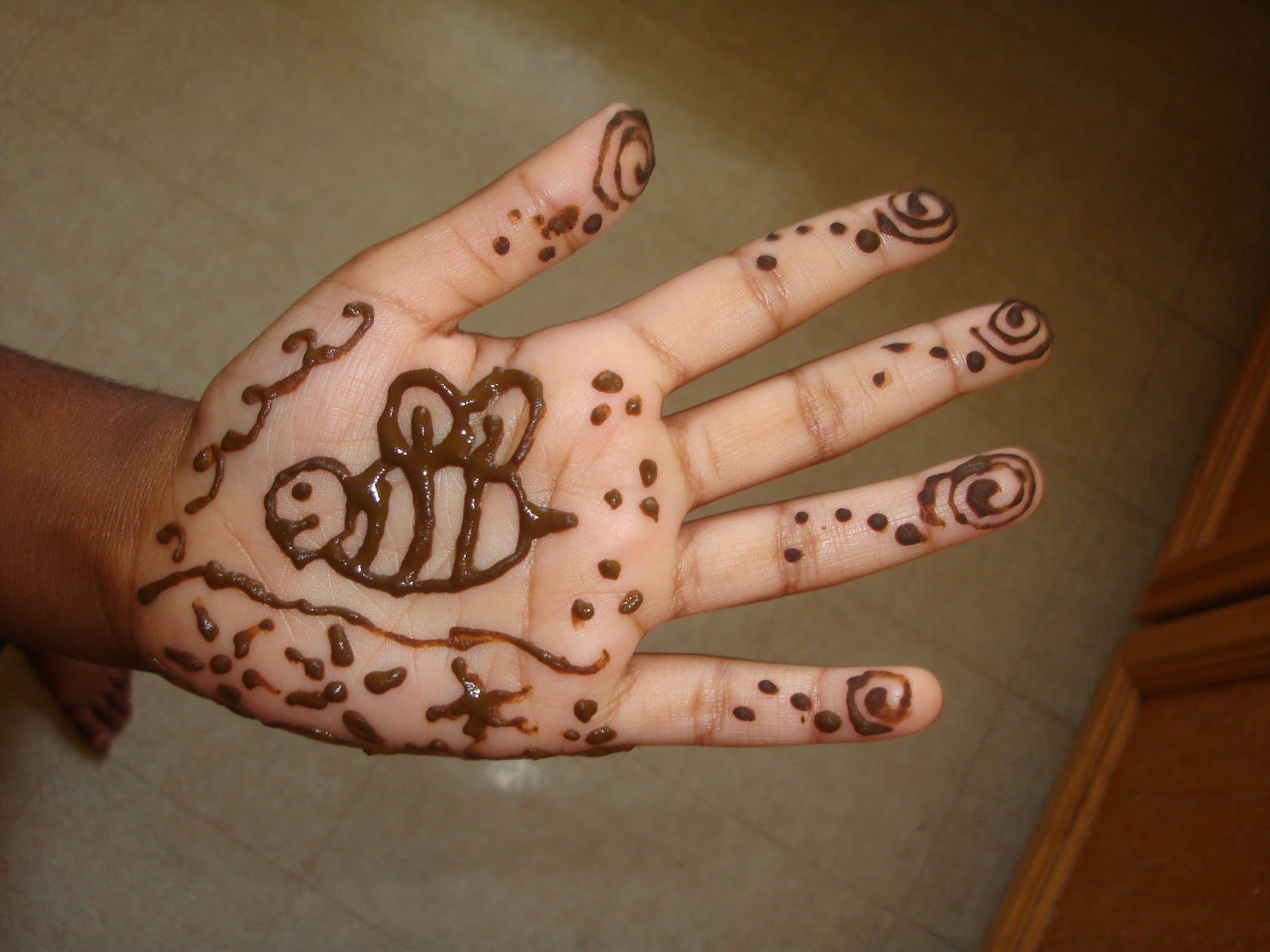 Simple Henna Designs for Beginners