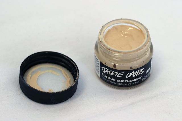 Foundation for pale and dry skin