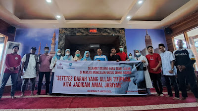 Tampil Beda, Meriahkan HUT RI ke 77 Masjid Kapal Munzalan Bulukumba Justru Lakukan Donor Darah, Peminatnya?