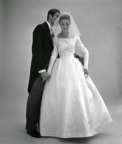 The perfect veil  for 1950s wedding  dresses  Heavenly 