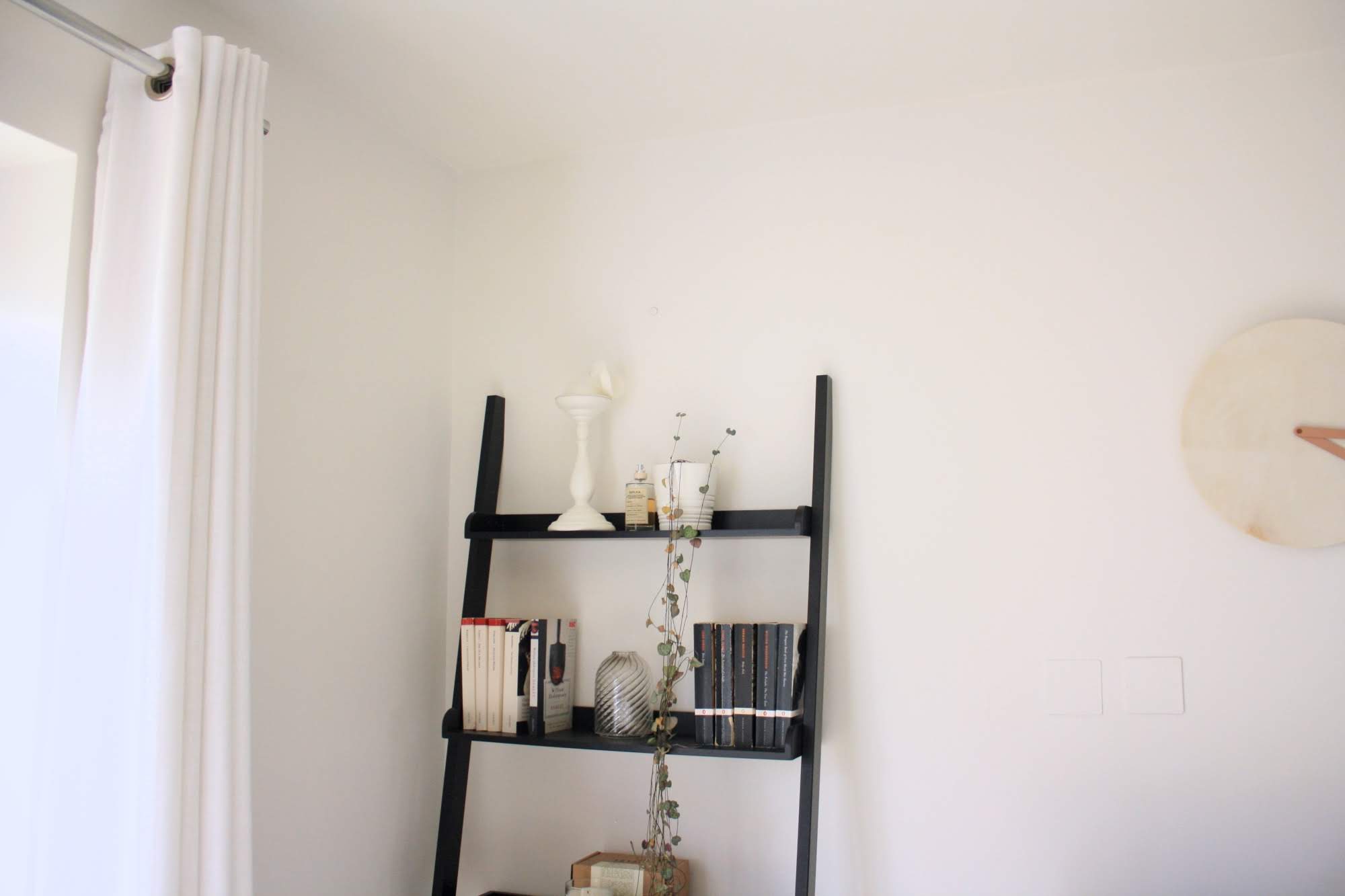 annalouelliott bookshelf