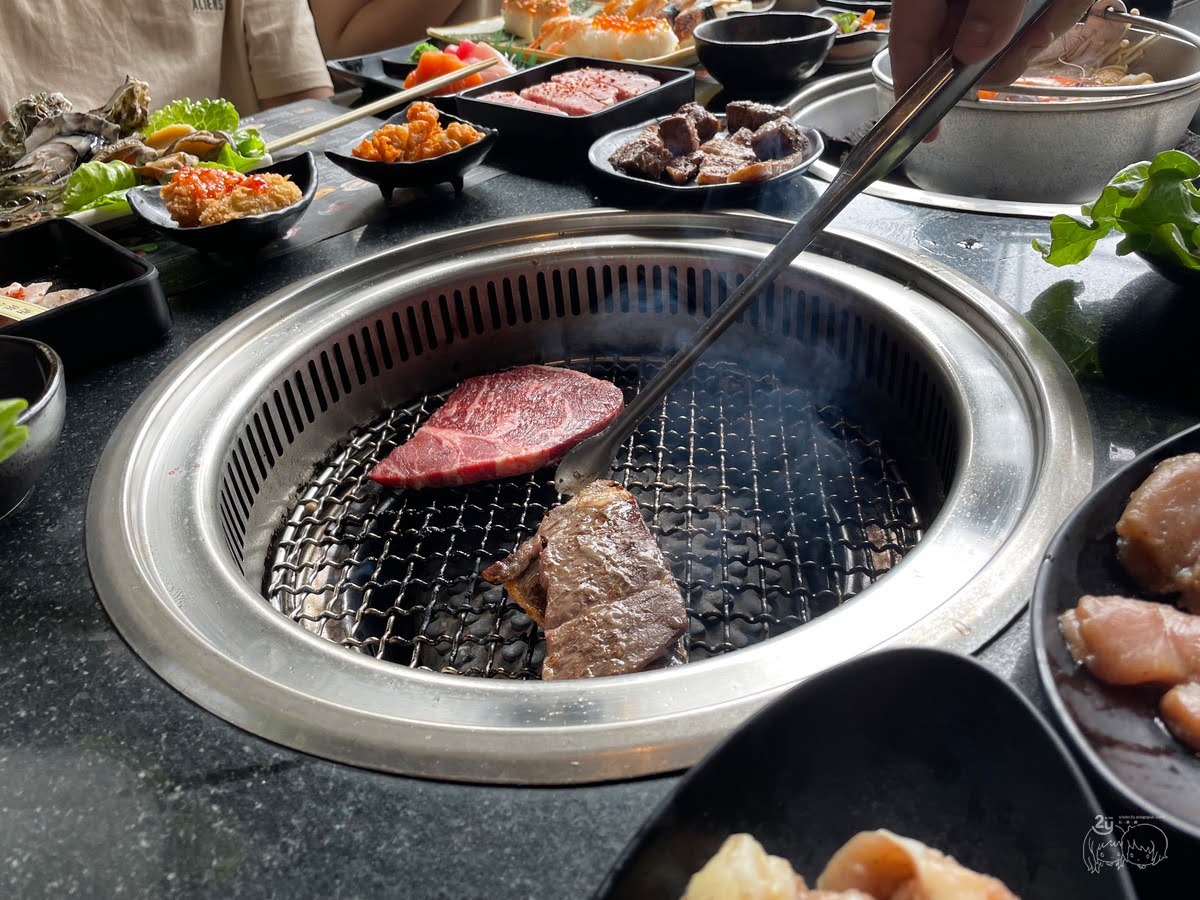 高雄美食｜鳳山 　石頭日式燒肉鳳山五甲店 升級版｜燒肉、火鍋、日料吃到飽｜高cp聚餐首選餐廳