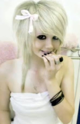 Emo Hair Styles With Image Emo Girls Haircut With Long Blond Emo Hair Picture 6