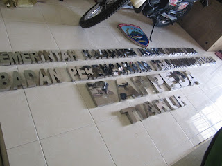 Stainless Steel Font Nama Kantor