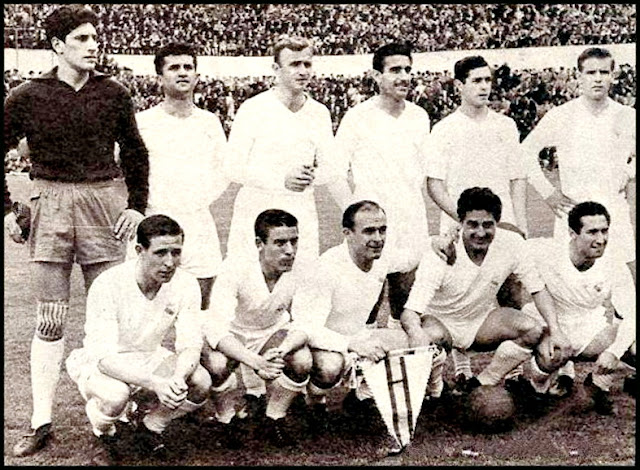 📸REAL MADRID C. F. 📆7 mayo 1959 ⬆️Domínguez, Miche, Santamaría, Lesmes II, Santisteban, Antonio Ruiz. ⬇️Kopa, Mateos, Di Stéfano, Rial y Gento. CLUB ATLÉTICO DE MADRID 1 🆚 REAL MADRID C. F. 0 Resultado eliminatoria: REAL MADRID CF 4 🆚 ATLÉTICO DE MADRID 3 Jueves 07/05/1959, 18:00 horas. Copa de Europa, semifinal, partido de vuelta. Madrid, España, estadio Metropolitano. GOLES: ⚽1-0: 43’, Collar.