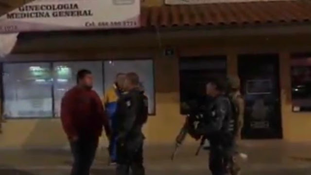 VIDEO.- Otro caso como el de Culiacán, Ejercito es superado nuevamente detuvieron a capos, el cártel reacciono con furia, los rodearon y tuvieron que soltarlos