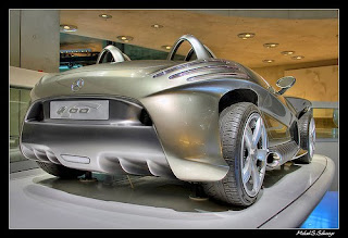 Modern Design Mercedes-Benz F400 Carving Concept Car