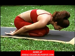 shilpa shetty navel yoga