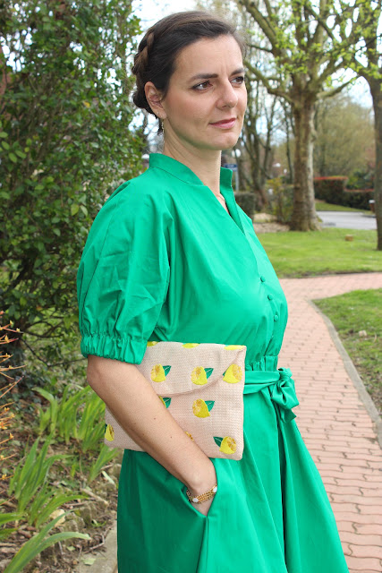 robe verte zara, pochette minelli, escarpins san marina les petites bulles de ma vie