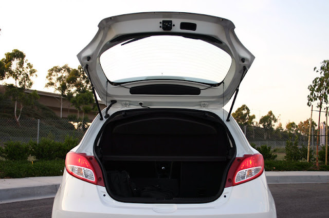 2011 mazda2 luggage view 2011 Mazda2