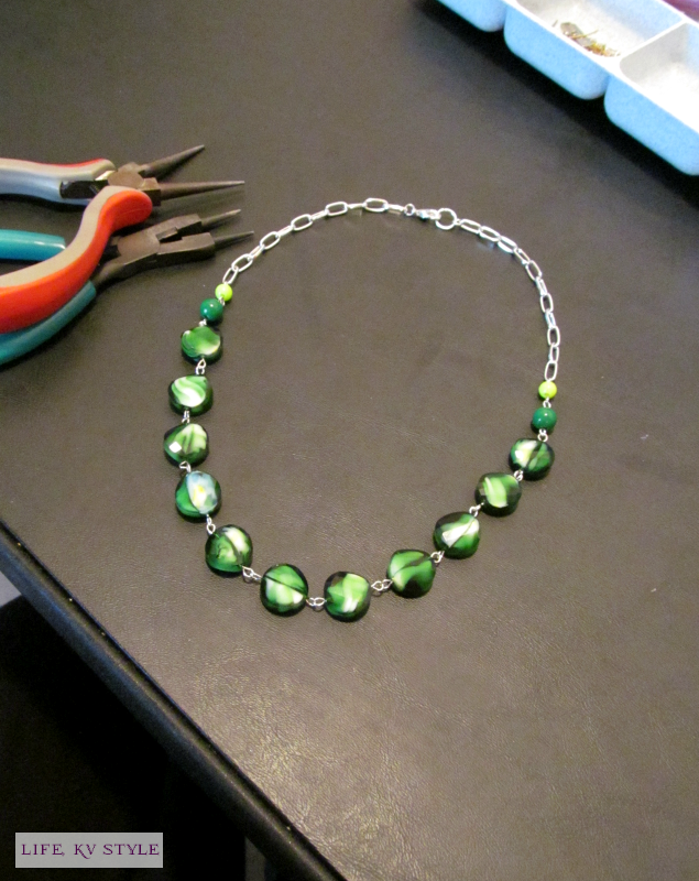 https://www.etsy.com/listing/214506915/green-beaded-single-strand-necklace?ref=shop_home_active_20