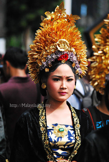 Costume for Klungkung people