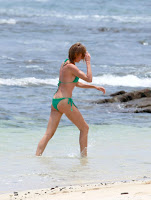 Cameron Diaz Green Bikini On the beach 