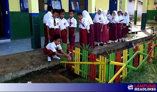 Keren! Siswa/i Kelas 3 SDN 2 Kediri tidak masuk kelas sebelum lakukan hal ini.