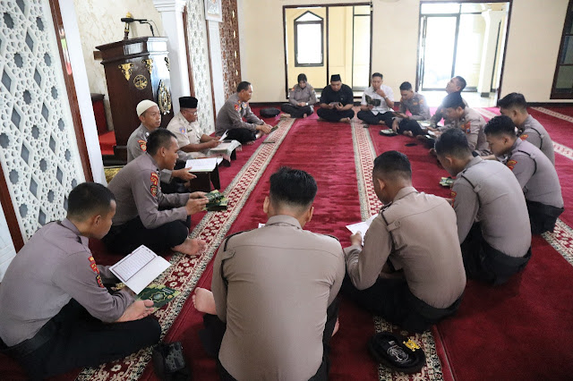 Menuju Pemilu 2024 Aman dan Damai, Polres Bangkalan Gelar Khotmil Qur'an