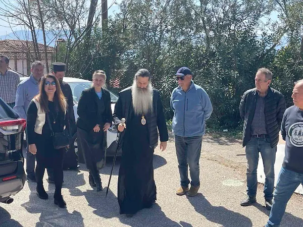 Το έργο αφορά στη διαμόρφωση του χώρου του παλιού δημοτικού σχολείου Αχινού