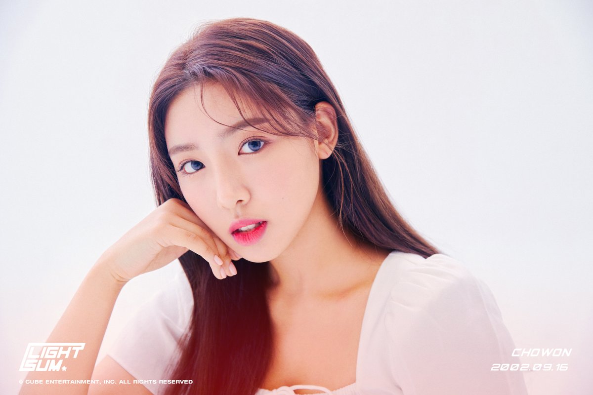 Cheated Until Failed to Debut With IZ*ONE, LIGHTSUM's Han Cho Won Flooded with Netizen Support