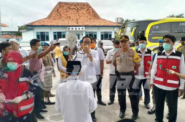 Selama Pandemi Covid-19, Bupati dan Wakil Bupati Pamekasan Hibahkan Gajinya untuk Relawan