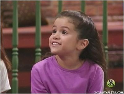 pictures of selena gomez and demi lovato on barney. Selena Gomez and Demi Lovato