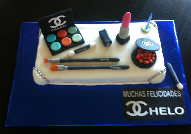 cosmeticos-fondant, tarta-fondant-cosmeticos