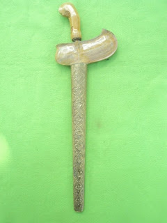 keris pusaka tosan aji keris setan kober keris singo barong keris empu gandring keris carubuk keris sengkelat keris jalak keris nogososro sabuk inten keris pamor junjung drajad pamor lar gangsir pamor blarak sineret pamor ujung gunung pamor udan mas pamor rojo gundolo tangguh amangkurat keris concong campur