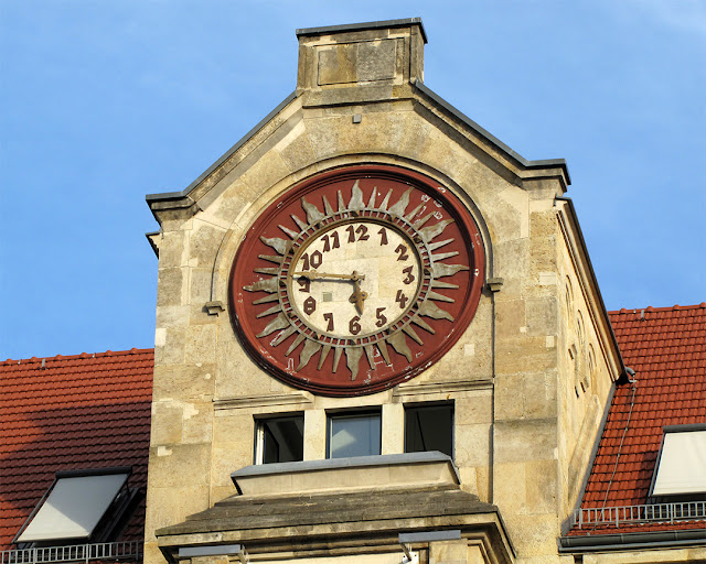 Clock on the Haus zur Berolina, Hausvogteiplatz, Berlin