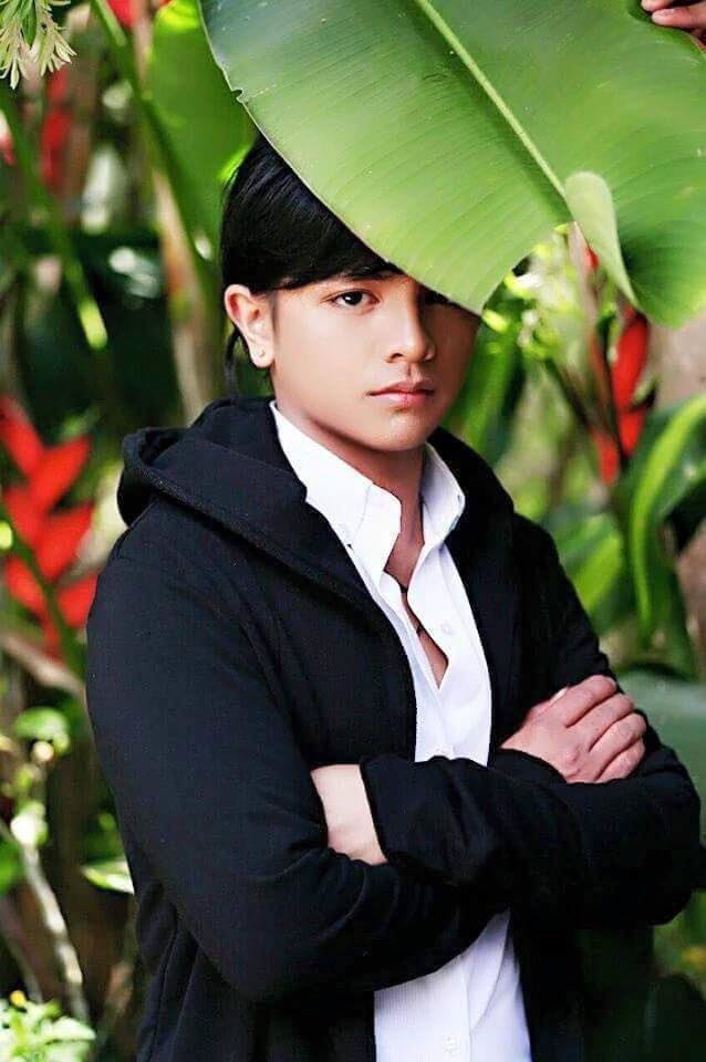 'Carrot Man' amazes fans in his new photo shoot! MUST LOOK!