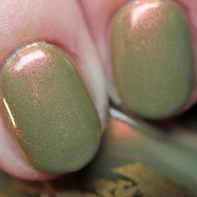 Bee's Knees Lacquer Vesta