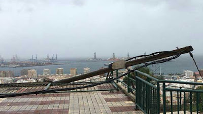 Cae un poste de alumbrado en Las palmas de Gran Canaria